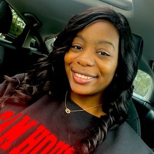 Meet your Posher, Alicia